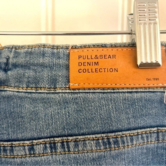 Pull and Bear flare bell bottom frayed jeans size  29 - Picture 3 of 6